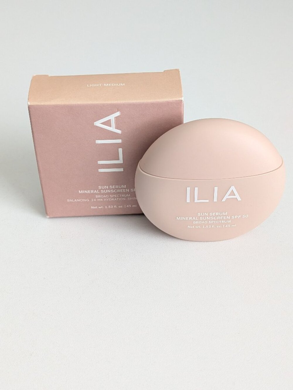 ILIA Sun Serum SPF 50 Mineral Sunscreen Light-Medium Oil Control 1.52oz Exp 2028